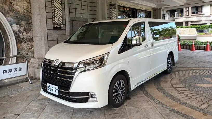 Toyota Granvia 2023